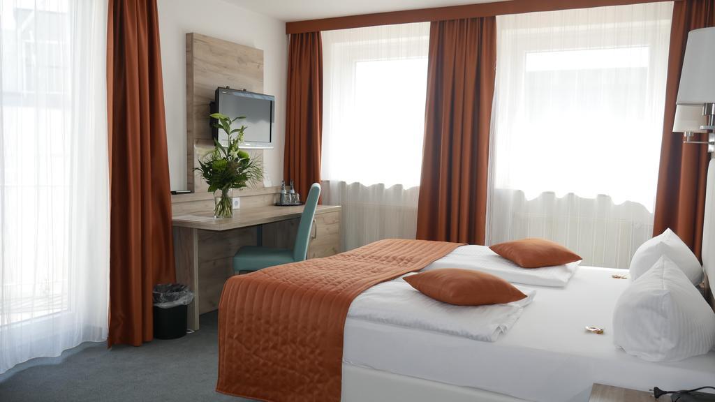 Hotel Komfort 3*